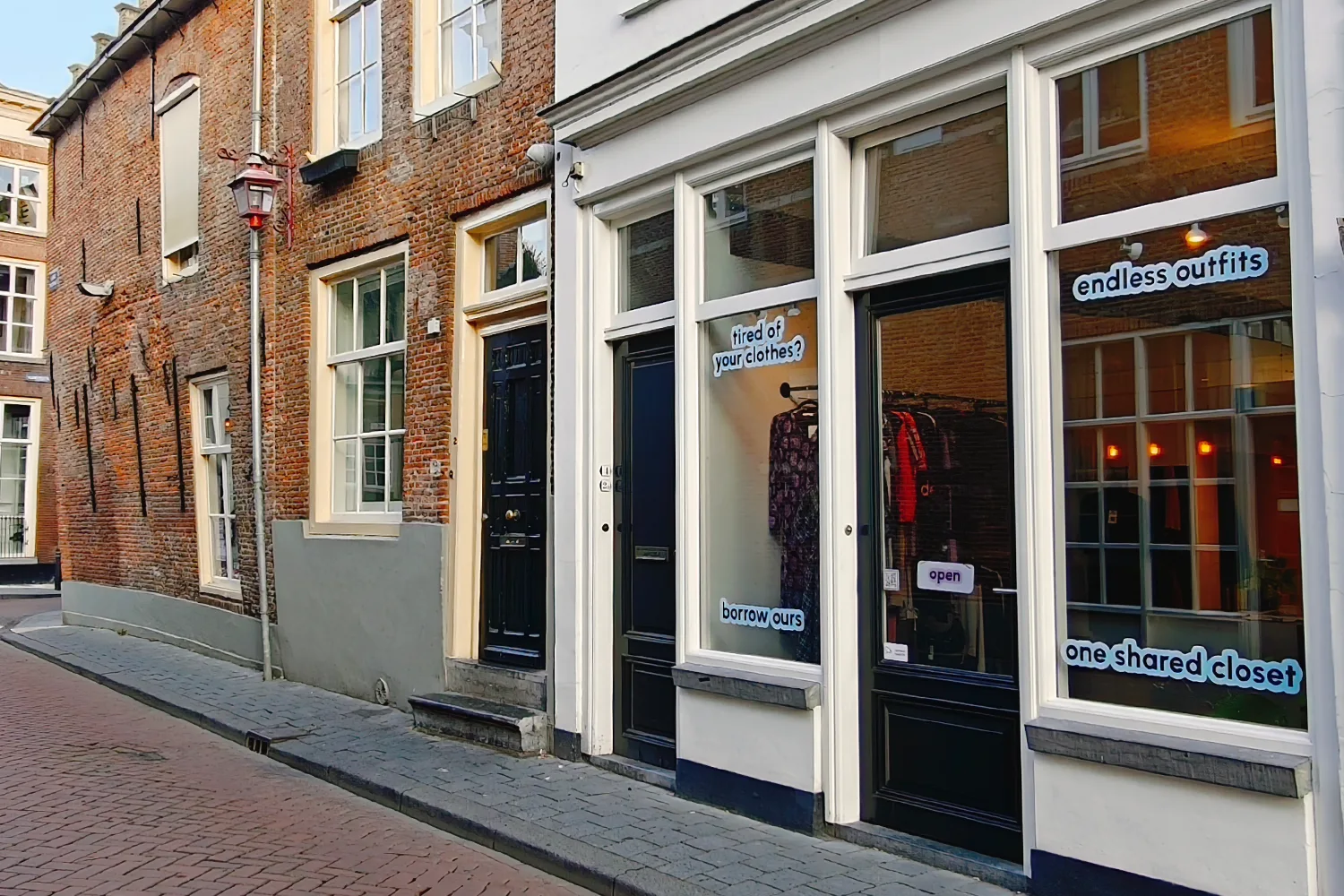the dematerialized showroom on lange putstraat in den bosch