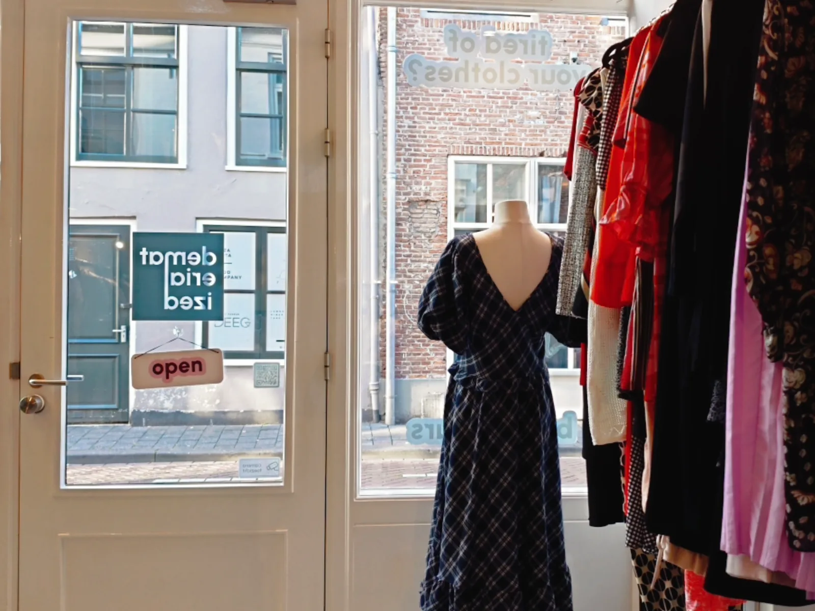 the dematerialized showroom on lange putstraat in den bosch